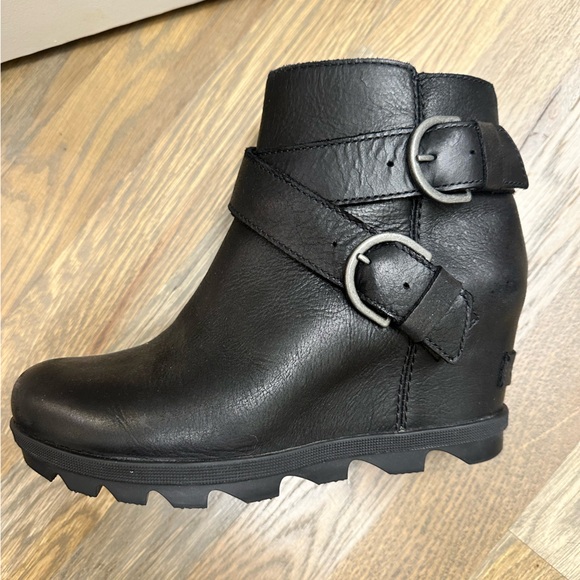 SOREL WOMEN'S JOAN OF ARCTIC™ WEDGE II BUCKLE BOOTIE size 7 - Picture 5 of 7